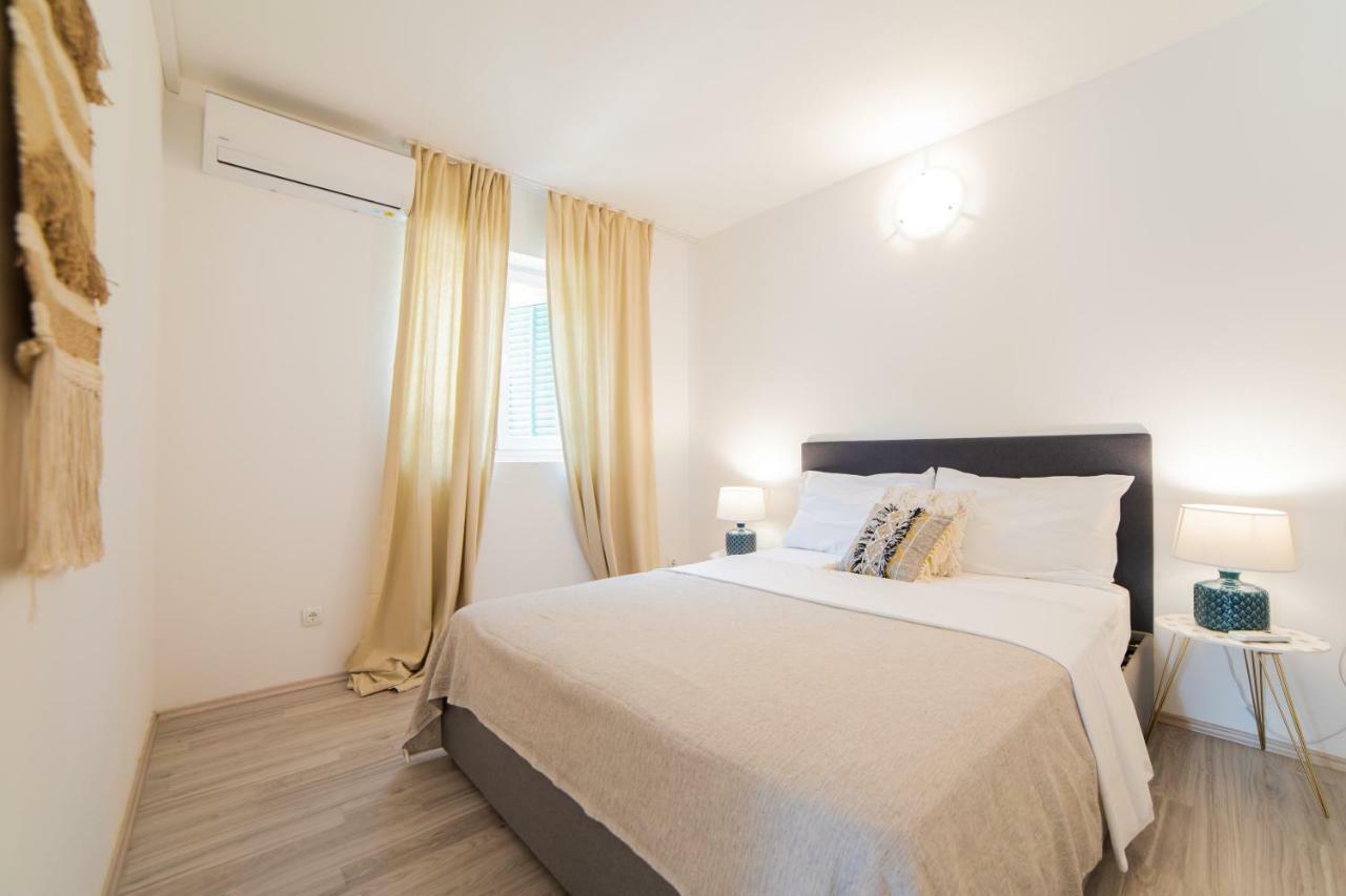Villa Astra Brela Bagian luar foto